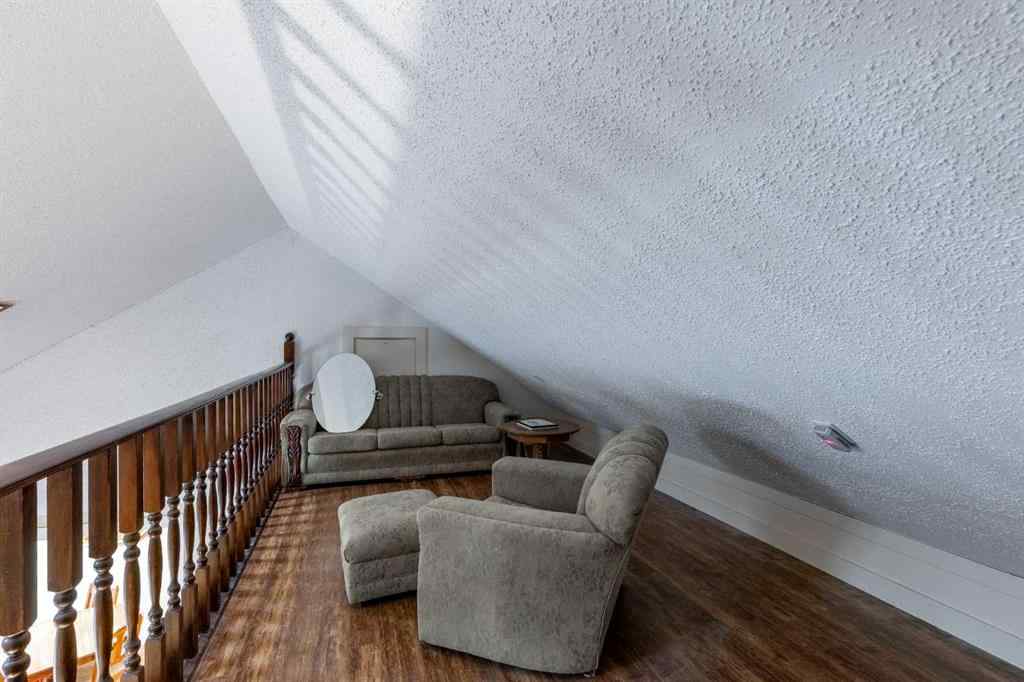 MLS&reg; # A2269142 - 915 7 Street N in NONE Lethbridge, Residential Open Houses