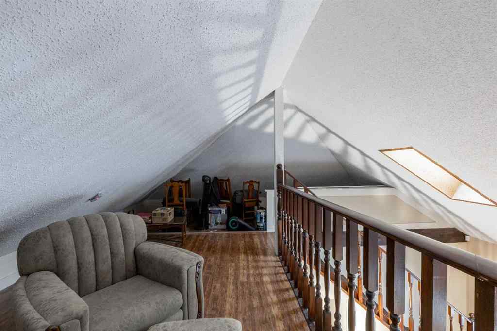 MLS&reg; # A2269142 - 915 7 Street N in NONE Lethbridge, Residential Open Houses