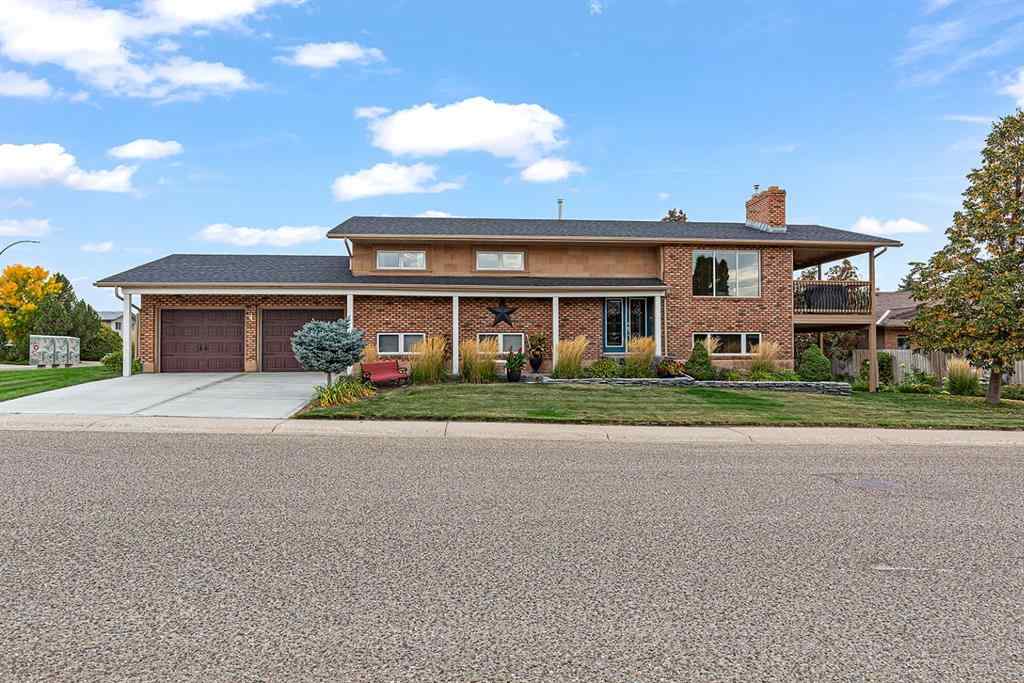 MLS® A2269146 - 4 Ross View Place SE in Ross Glen Medicine Hat, Residential