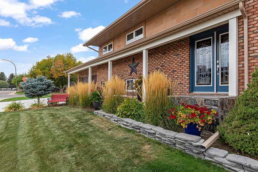 MLS® A2269146 - 4 Ross View Place SE in Ross Glen Medicine Hat, Residential