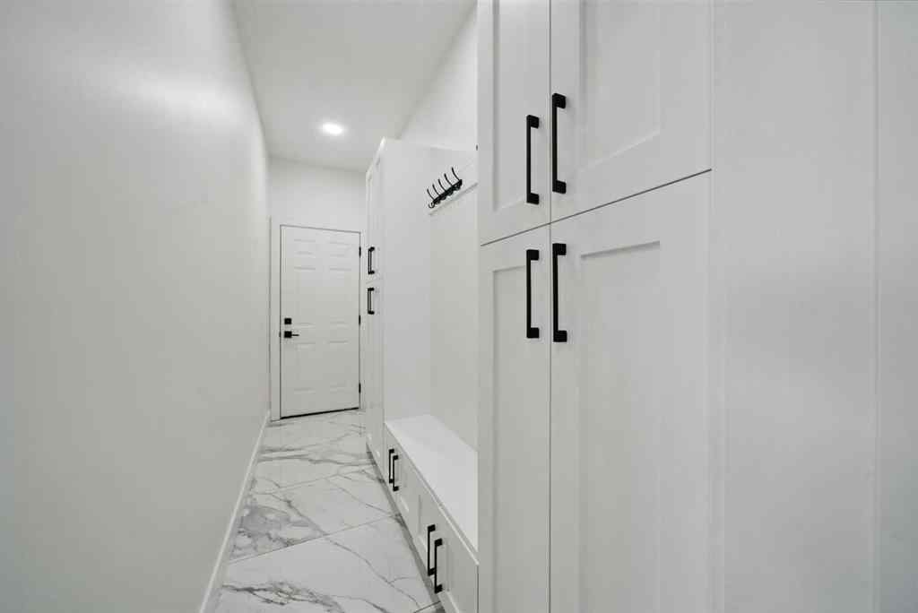 MLS® A2269150 - 31 Lynx Meadows Court NW in NONE Calgary, Residential