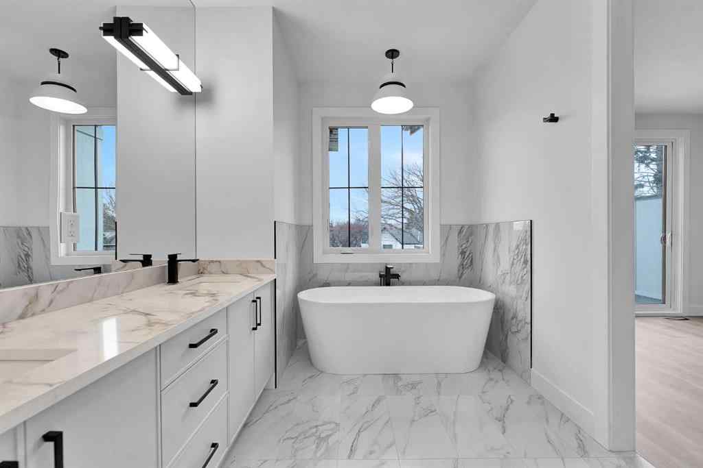 MLS® A2269153 - 2526 7 Avenue NW in West Hillhurst Calgary, Residential