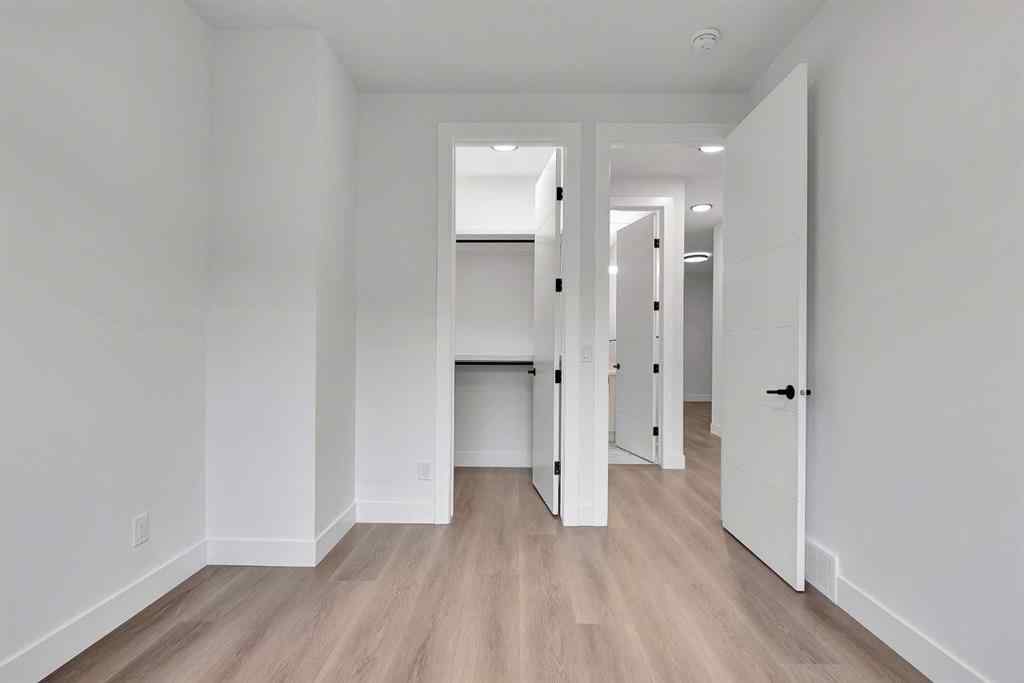 MLS® A2269153 - 2526 7 Avenue NW in West Hillhurst Calgary, Residential