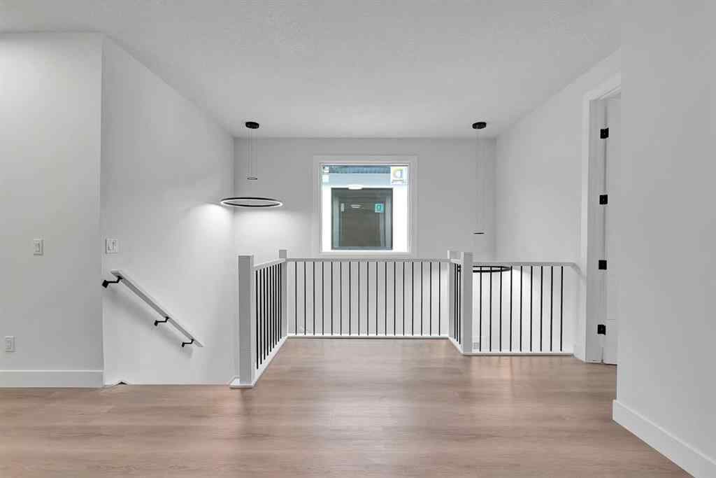 MLS® A2269153 - 2526 7 Avenue NW in West Hillhurst Calgary, Residential