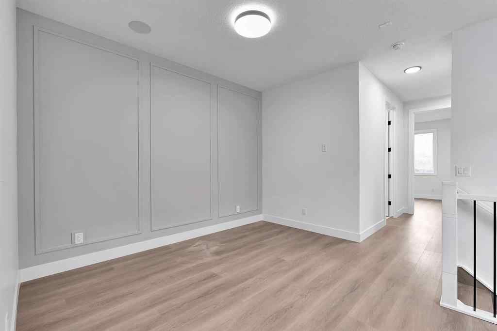 MLS® A2269153 - 2526 7 Avenue NW in West Hillhurst Calgary, Residential