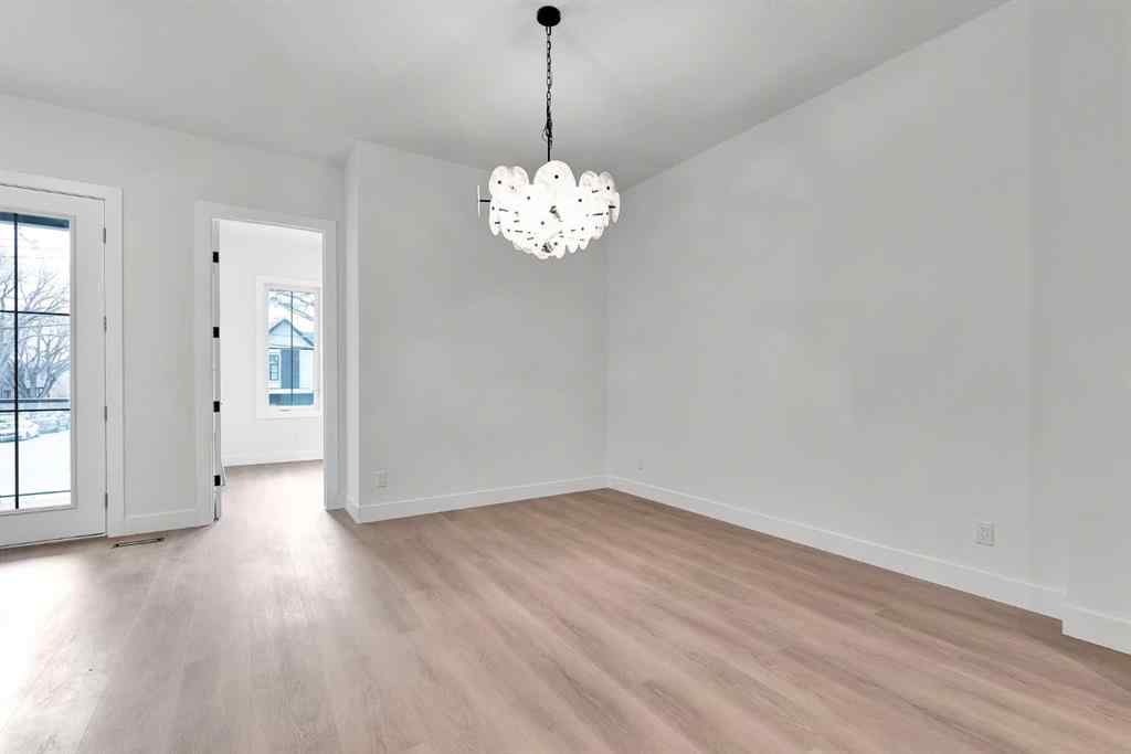 MLS® A2269153 - 2526 7 Avenue NW in West Hillhurst Calgary, Residential