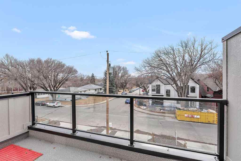 MLS® A2269153 - 2526 7 Avenue NW in West Hillhurst Calgary, Residential