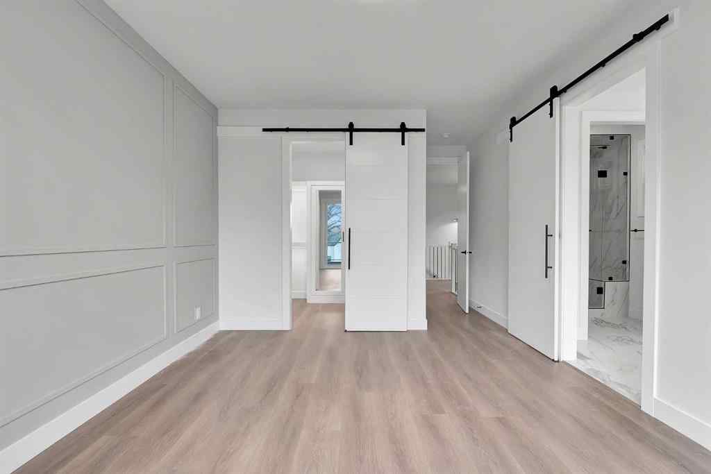 MLS® A2269153 - 2526 7 Avenue NW in West Hillhurst Calgary, Residential