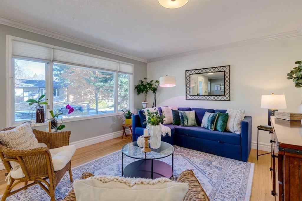 MLS&reg; # A2269154 - 3235 Bearspaw Drive NW in Brentwood Calgary, Residential Open Houses