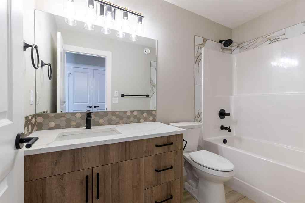 MLS® A2269155 - 111 Sierra Road SW in SW Southridge Medicine Hat, Residential