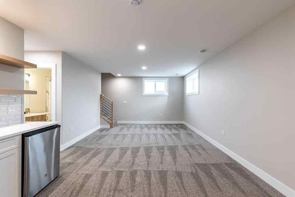 MLS® A2269155 - 111 Sierra Road SW in SW Southridge Medicine Hat, Residential