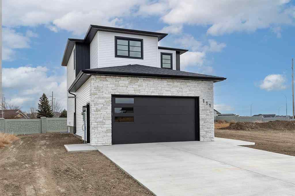 MLS® A2269155 - 111 Sierra Road SW in SW Southridge Medicine Hat, Residential