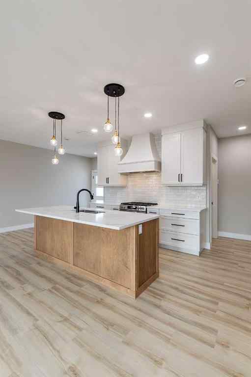 MLS® A2269155 - 111 Sierra Road SW in SW Southridge Medicine Hat, Residential