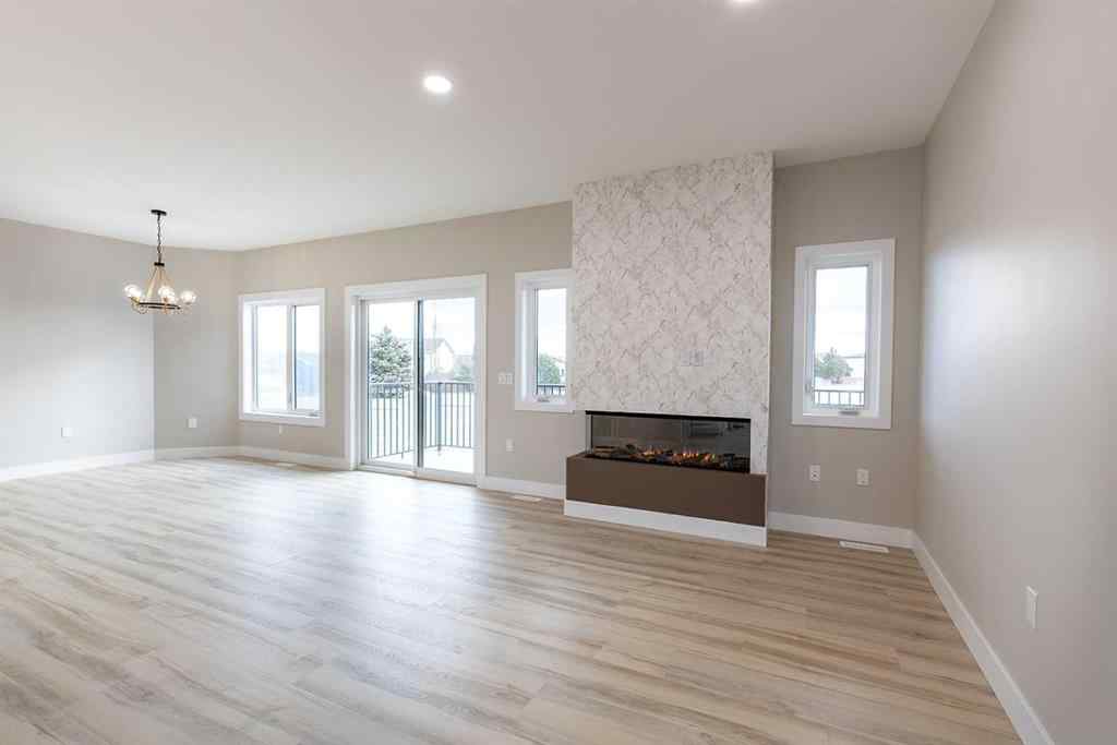 MLS® A2269155 - 111 Sierra Road SW in SW Southridge Medicine Hat, Residential