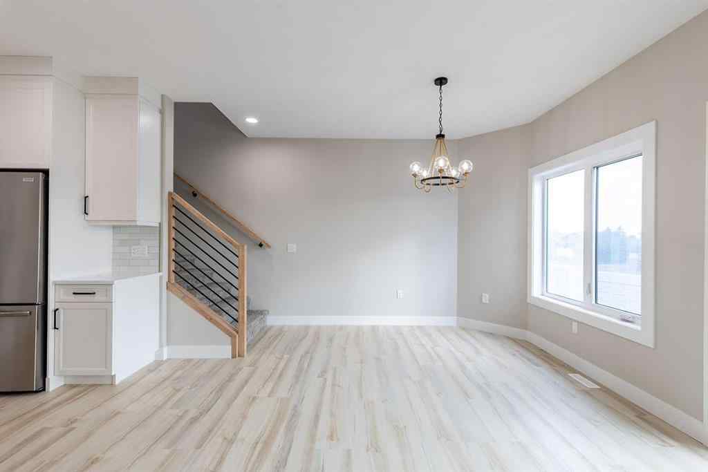 MLS® A2269155 - 111 Sierra Road SW in SW Southridge Medicine Hat, Residential