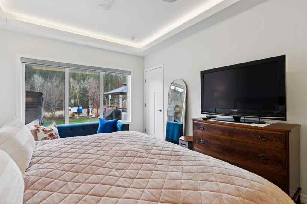 MLS® A2269159 - 44 Riviera Court  in Riviera Cochrane, Residential