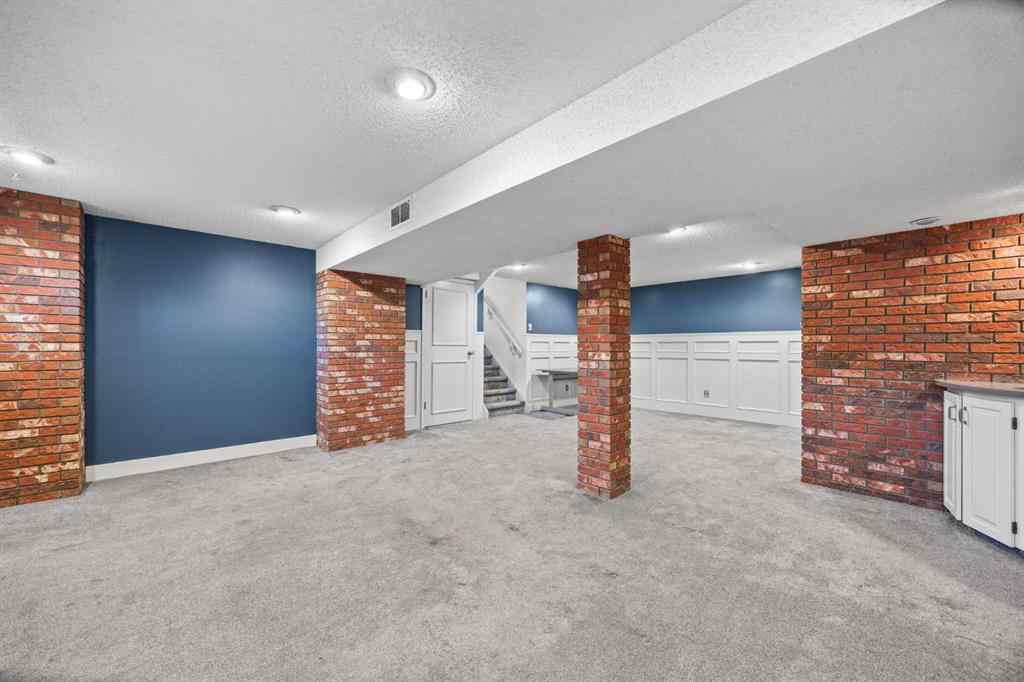 MLS® A2269164 - 10444 Maplecreek Drive SE in Maple Ridge Calgary, Residential