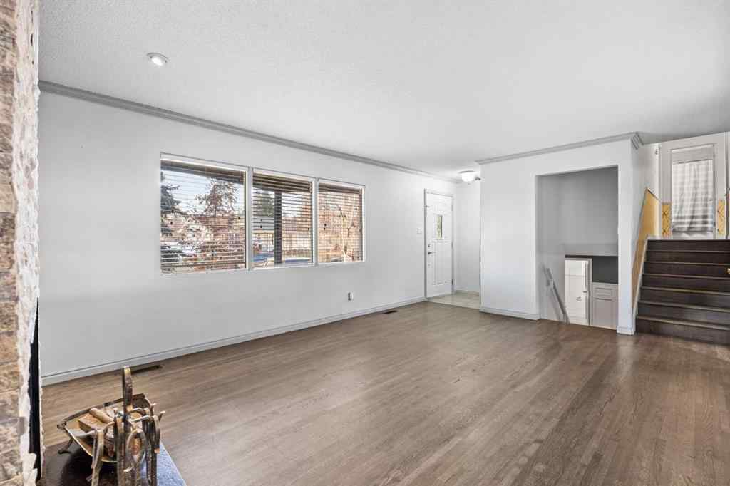 MLS® A2269164 - 10444 Maplecreek Drive SE in Maple Ridge Calgary, Residential