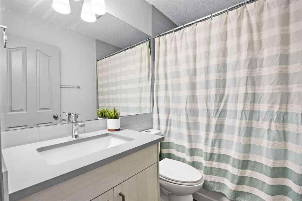 MLS® A2269164 - 10444 Maplecreek Drive SE in Maple Ridge Calgary, Residential