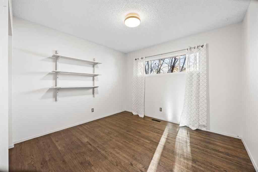 MLS® A2269164 - 10444 Maplecreek Drive SE in Maple Ridge Calgary, Residential