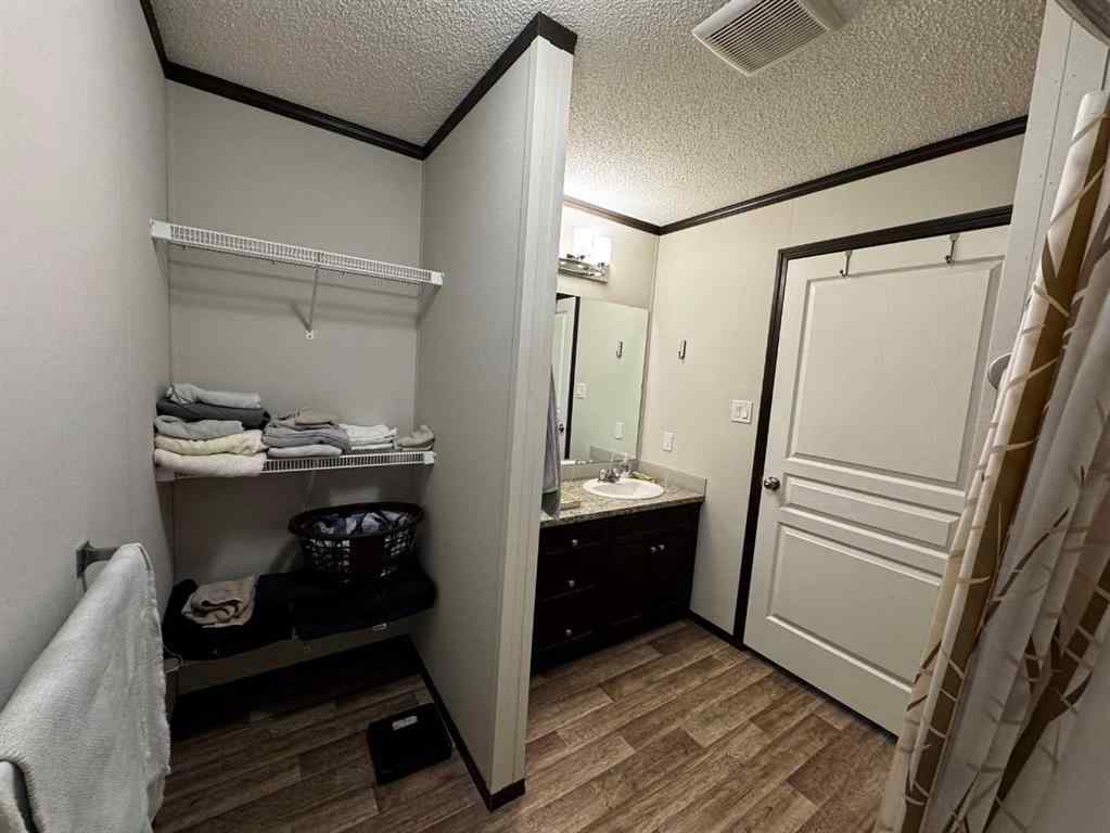 MLS&reg; # A2269170 - 84 Greenwood Villa   in Newcastle Drumheller, Mobile Open Houses