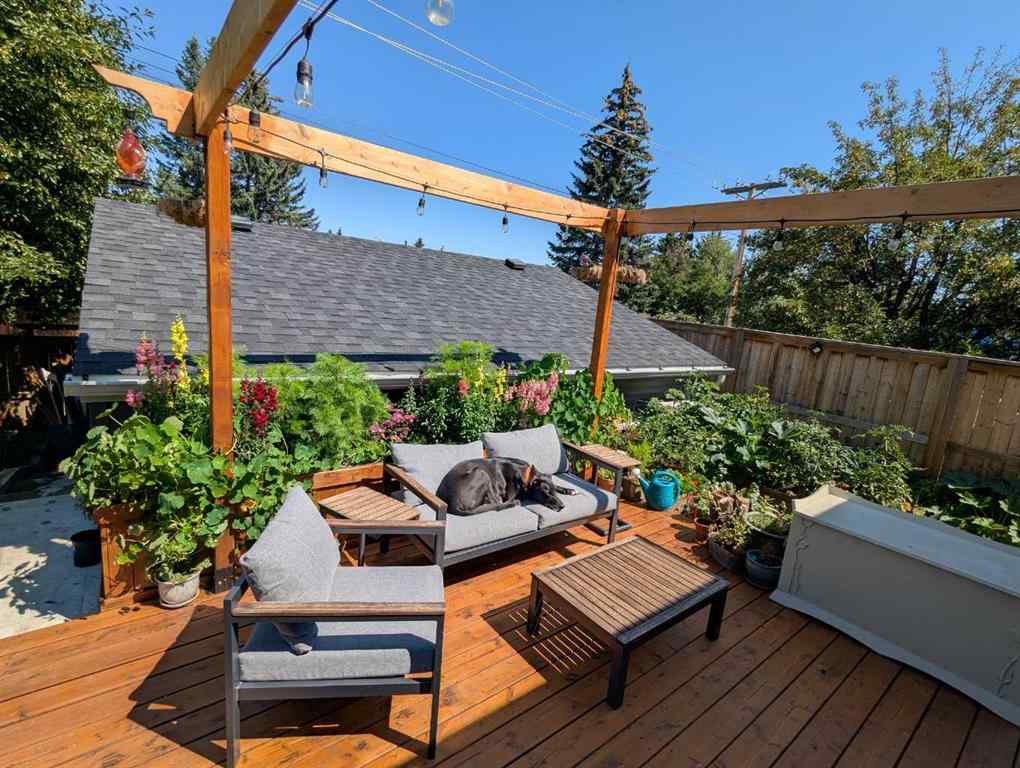 MLS® A2269173 - 2628 106 Avenue SW in Cedarbrae Calgary, Residential