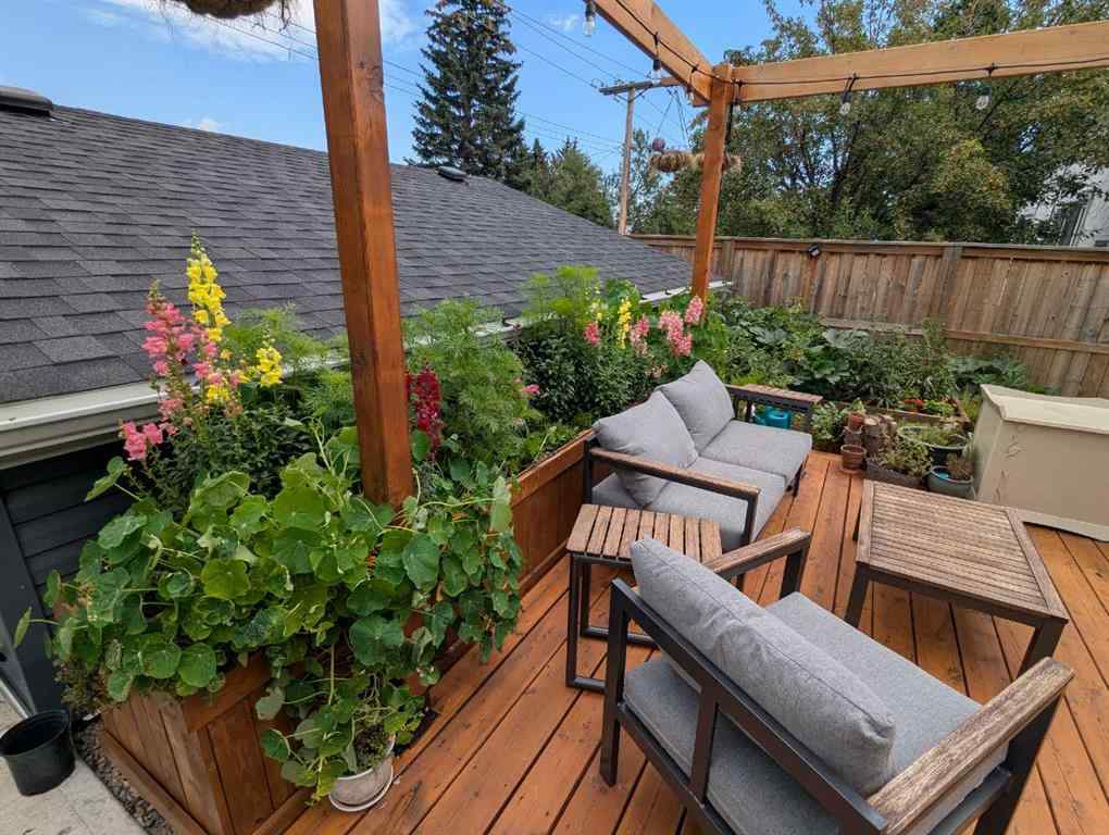 MLS® A2269173 - 2628 106 Avenue SW in Cedarbrae Calgary, Residential