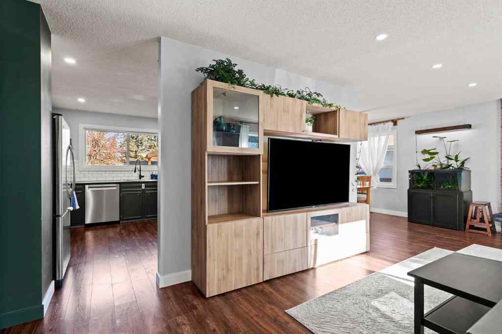 MLS® A2269173 - 2628 106 Avenue SW in Cedarbrae Calgary, Residential