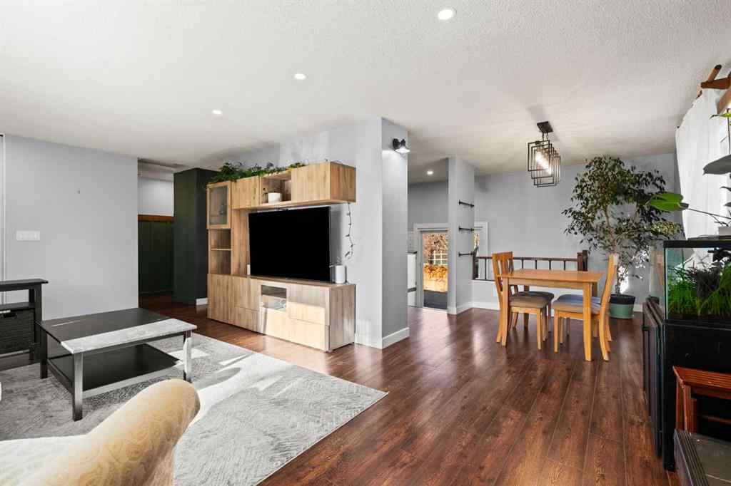 MLS® A2269173 - 2628 106 Avenue SW in Cedarbrae Calgary, Residential