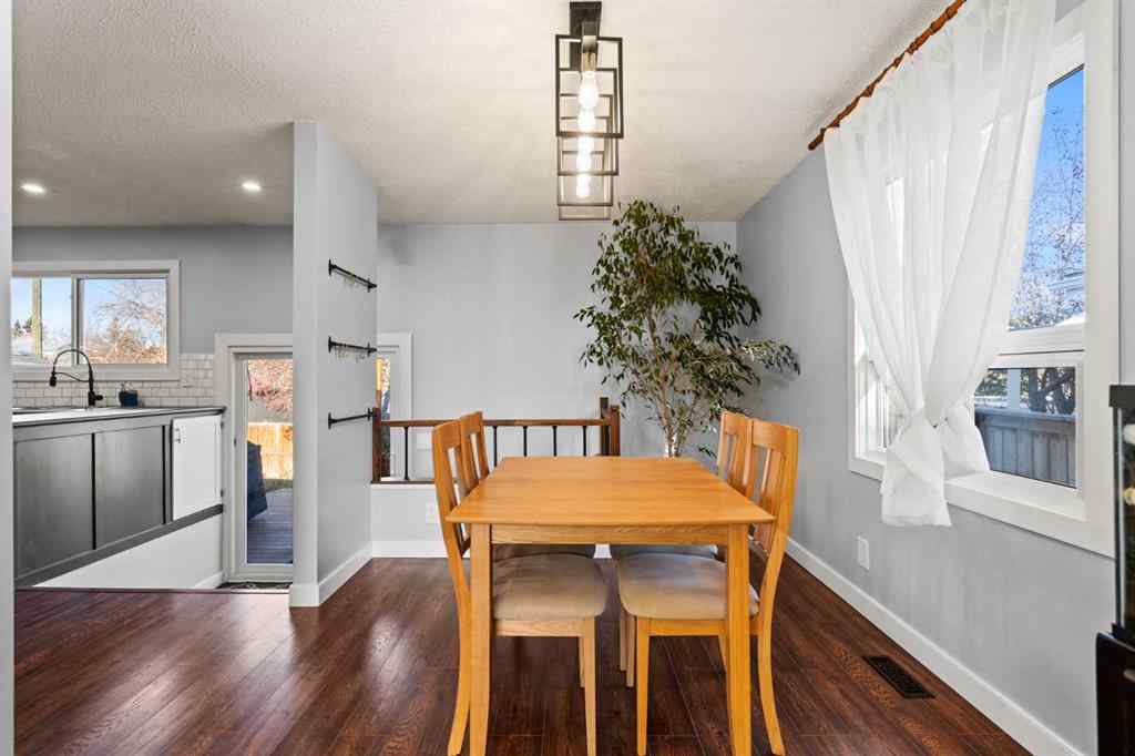 MLS® A2269173 - 2628 106 Avenue SW in Cedarbrae Calgary, Residential