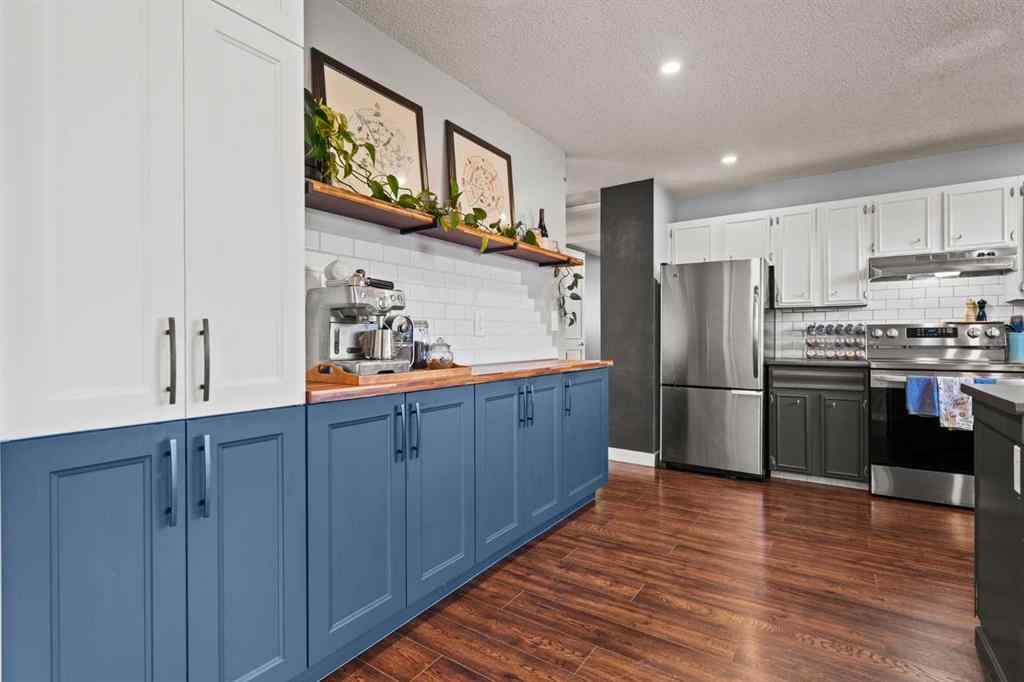 MLS® A2269173 - 2628 106 Avenue SW in Cedarbrae Calgary, Residential