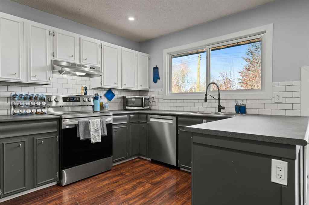 MLS® A2269173 - 2628 106 Avenue SW in Cedarbrae Calgary, Residential