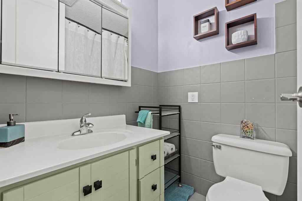 MLS® A2269173 - 2628 106 Avenue SW in Cedarbrae Calgary, Residential