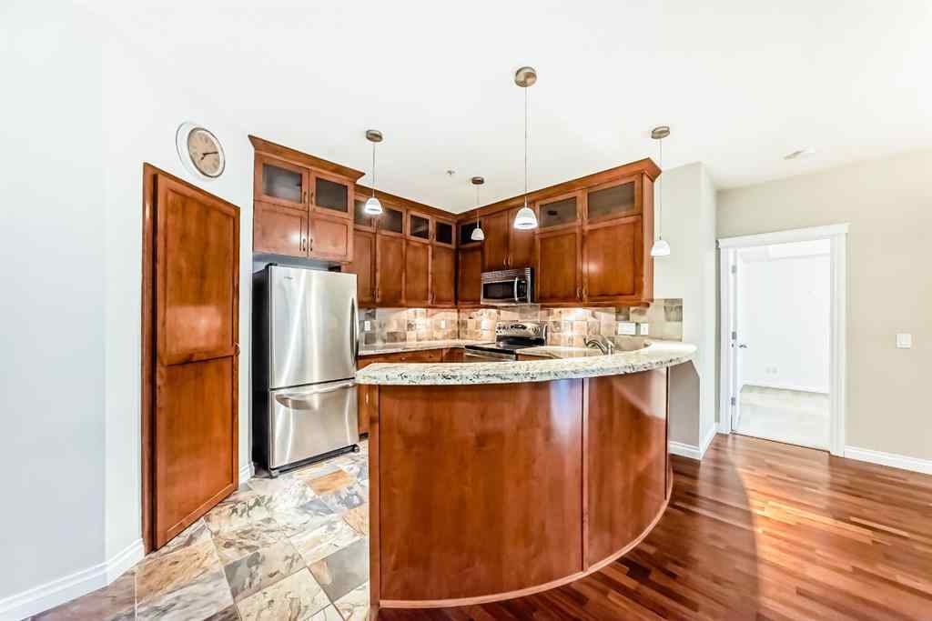 MLS&reg; # A2269175 - Unit #106 6 Hemlock Crescent SW in Spruce Cliff Calgary, Residential Open Houses