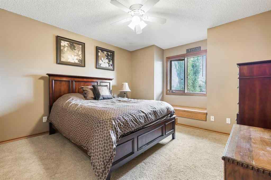 MLS® A2269176 - 322 Douglas Woods Court SE in Douglasdale/Glen Calgary, Residential