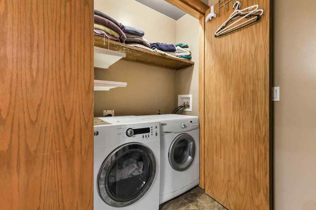 MLS® A2269176 - 322 Douglas Woods Court SE in Douglasdale/Glen Calgary, Residential