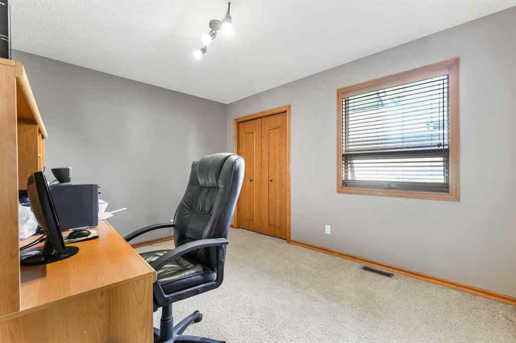 MLS® A2269176 - 322 Douglas Woods Court SE in Douglasdale/Glen Calgary, Residential