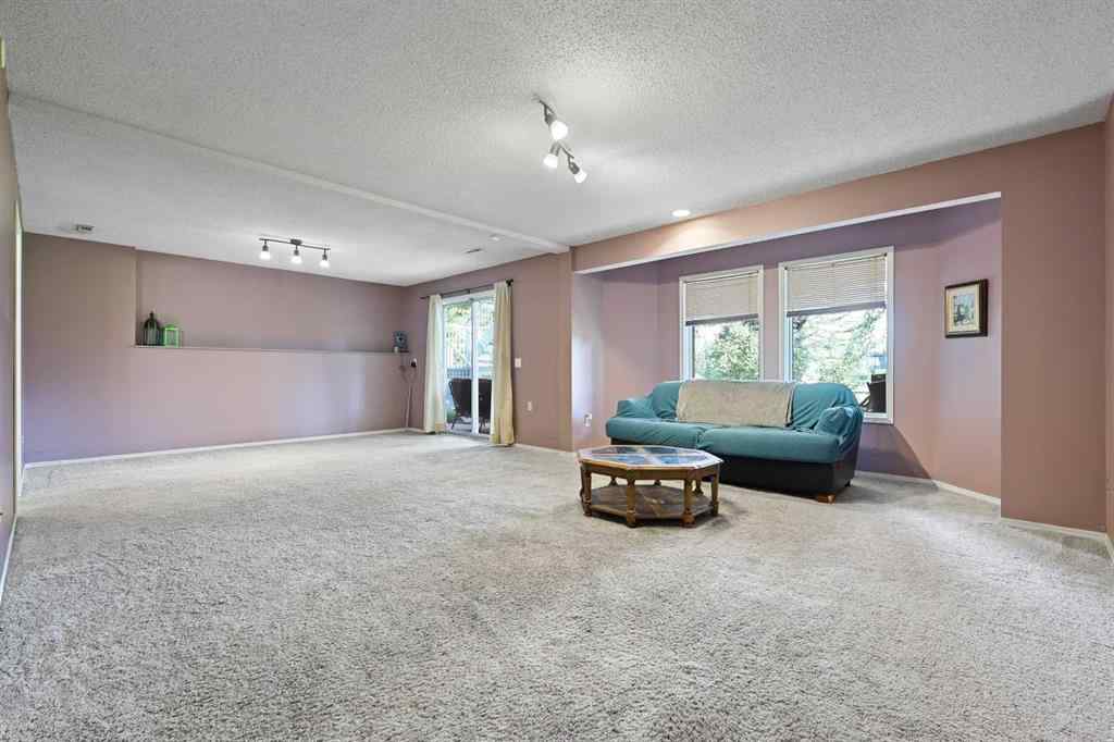 MLS® A2269176 - 322 Douglas Woods Court SE in Douglasdale/Glen Calgary, Residential