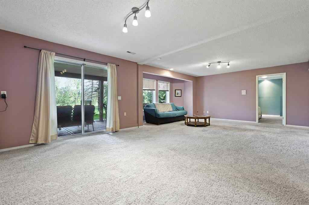 MLS® A2269176 - 322 Douglas Woods Court SE in Douglasdale/Glen Calgary, Residential