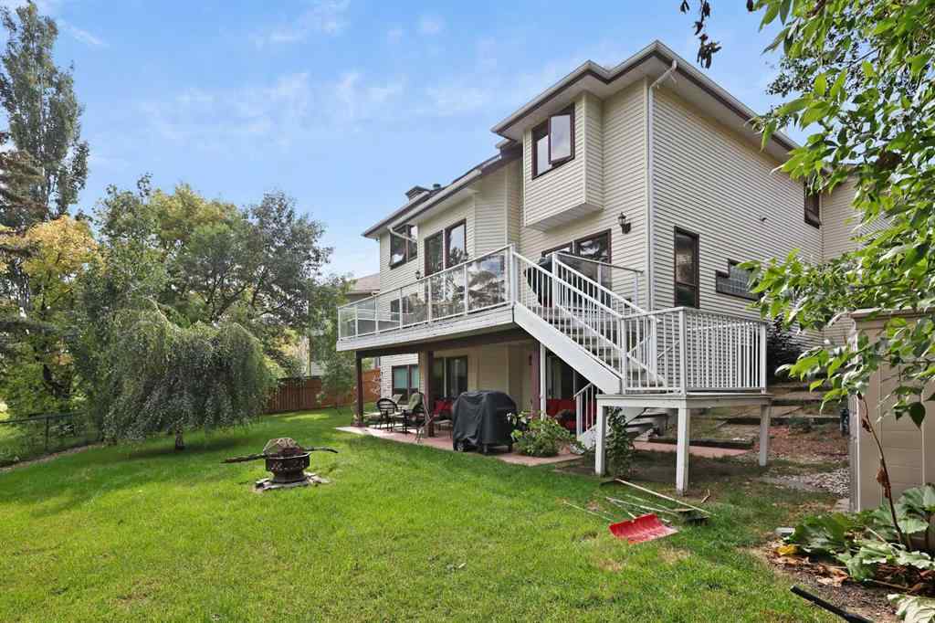 MLS® A2269176 - 322 Douglas Woods Court SE in Douglasdale/Glen Calgary, Residential