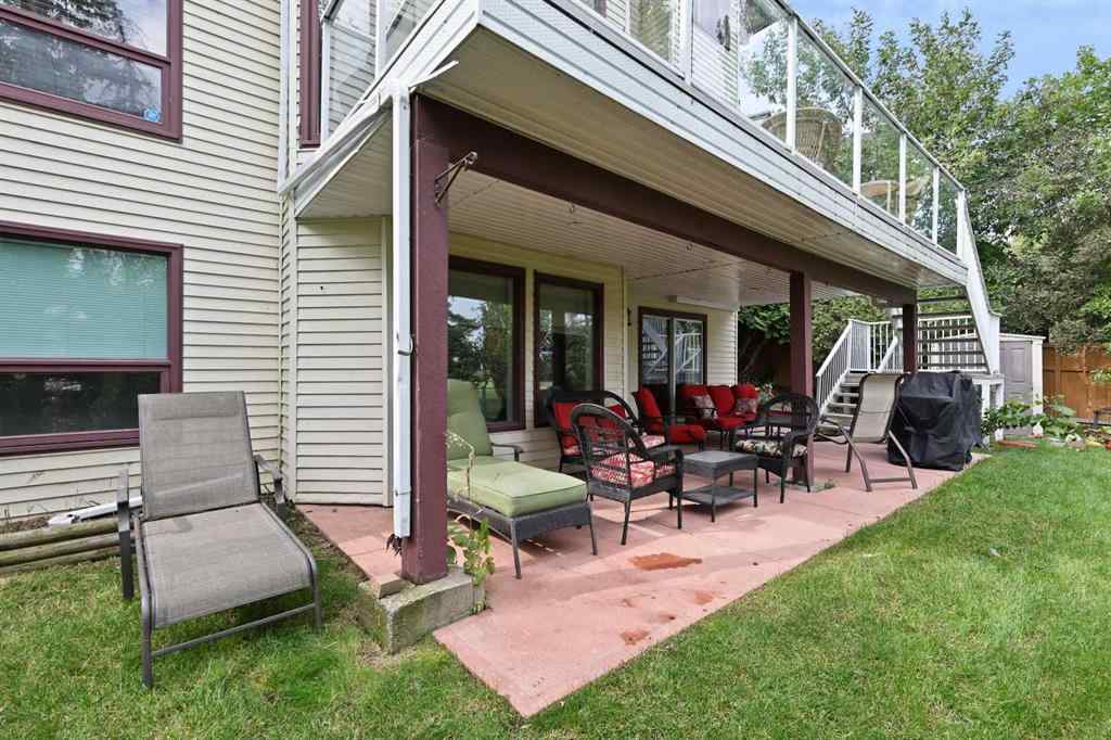 MLS® A2269176 - 322 Douglas Woods Court SE in Douglasdale/Glen Calgary, Residential