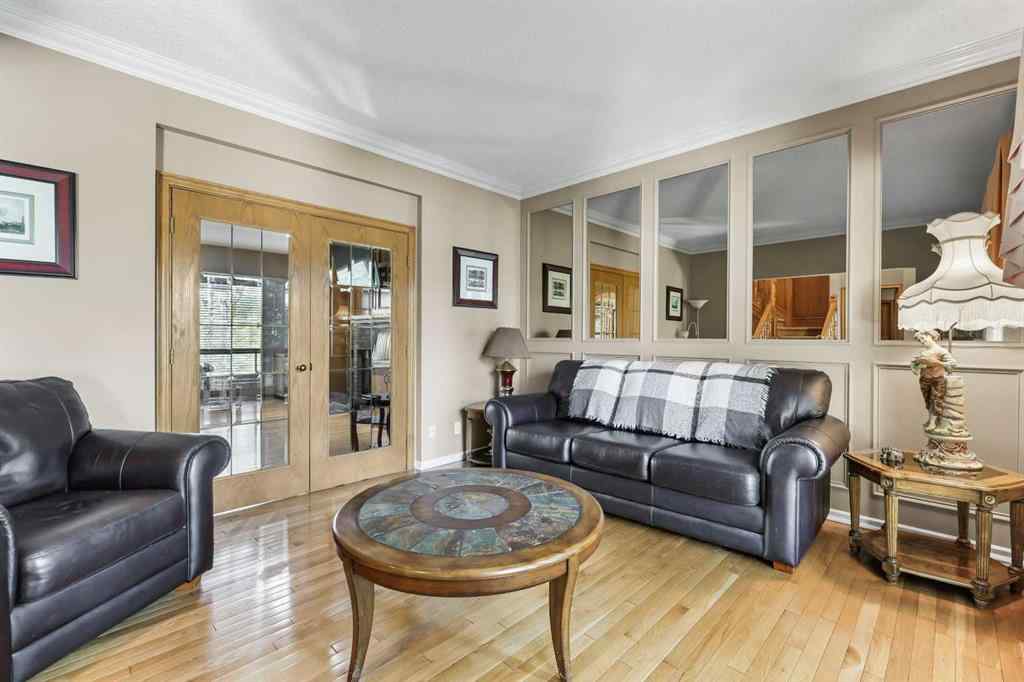 MLS® A2269176 - 322 Douglas Woods Court SE in Douglasdale/Glen Calgary, Residential