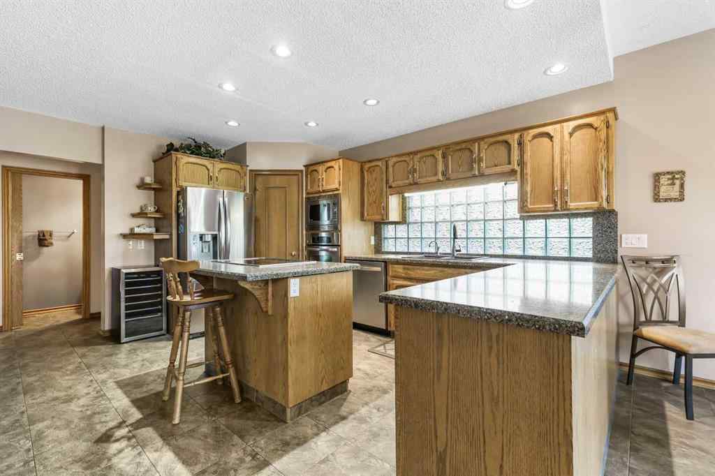 MLS® A2269176 - 322 Douglas Woods Court SE in Douglasdale/Glen Calgary, Residential