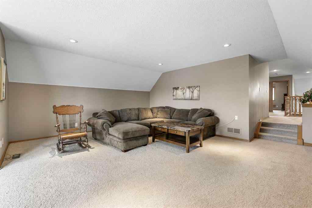 MLS® A2269176 - 322 Douglas Woods Court SE in Douglasdale/Glen Calgary, Residential