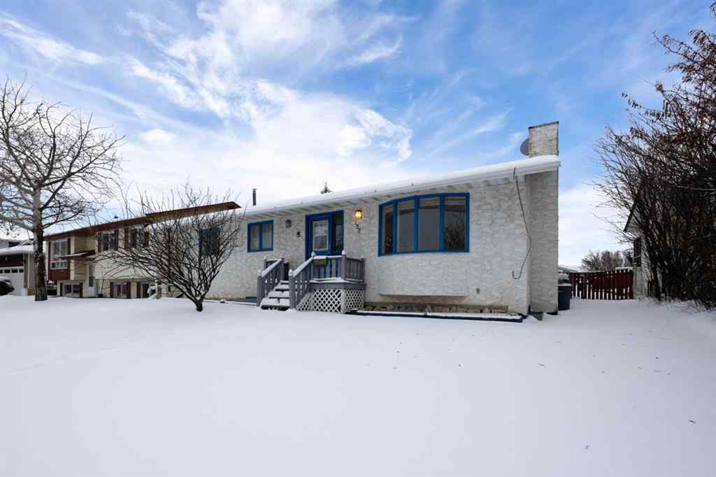 MLS&reg; # A2269179 - 137 Parmenter Crescent  in Dickinsfield Fort McMurray, Residential Open Houses