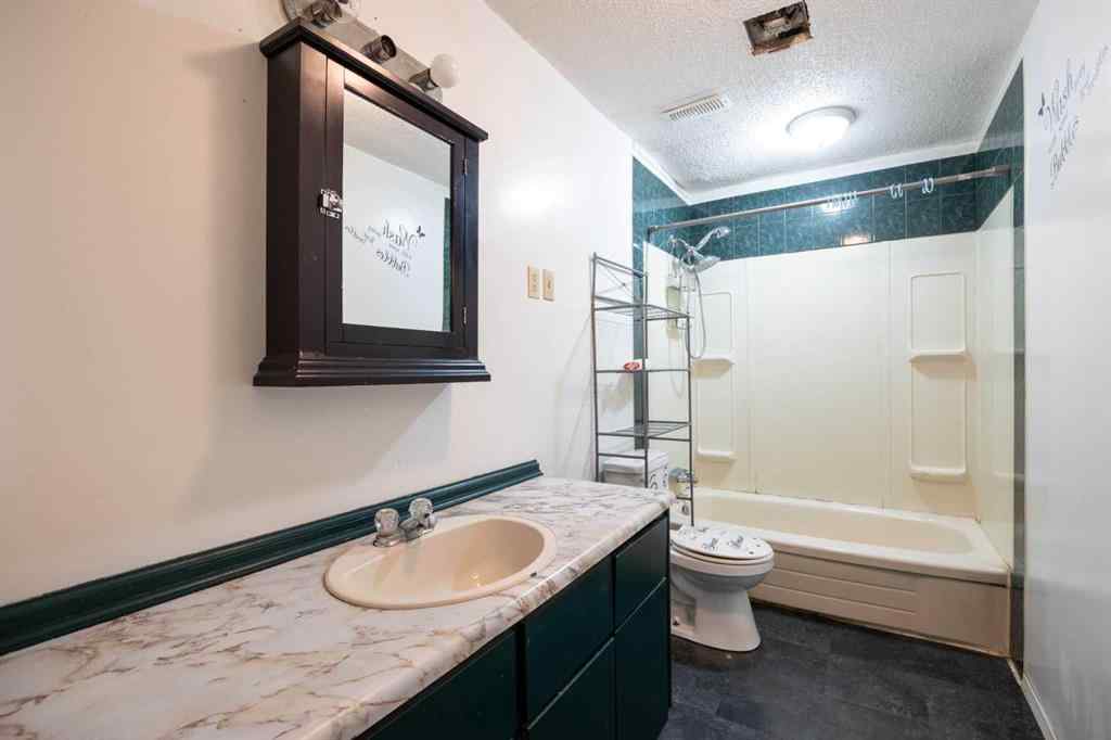 MLS&reg; # A2269179 - 137 Parmenter Crescent  in Dickinsfield Fort McMurray, Residential Open Houses