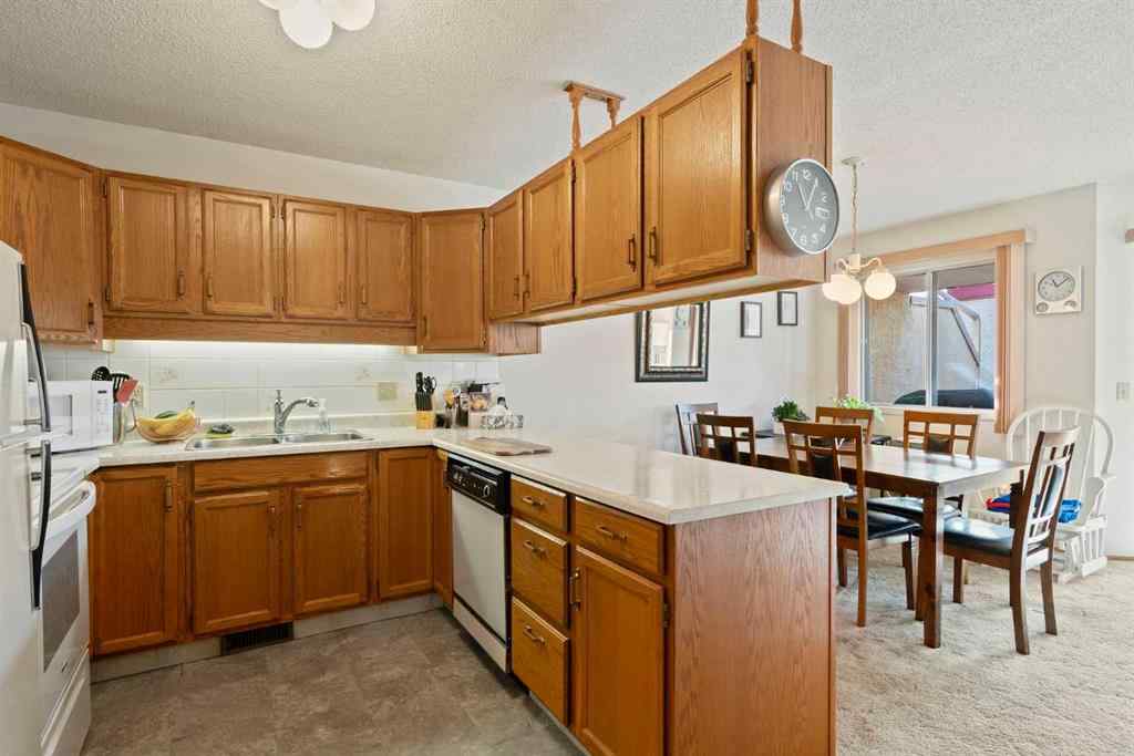 MLS® A2269204 - 40 Sandarac Circle NW in Sandstone Valley Calgary, Residential