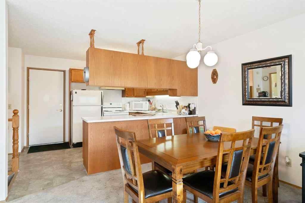 MLS® A2269204 - 40 Sandarac Circle NW in Sandstone Valley Calgary, Residential