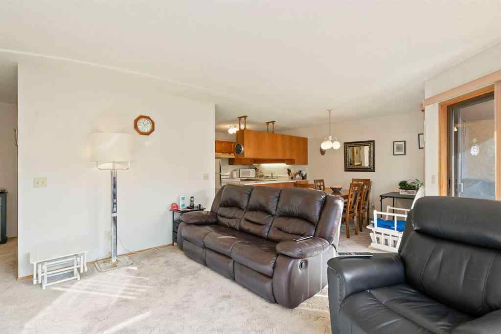 MLS® A2269204 - 40 Sandarac Circle NW in Sandstone Valley Calgary, Residential