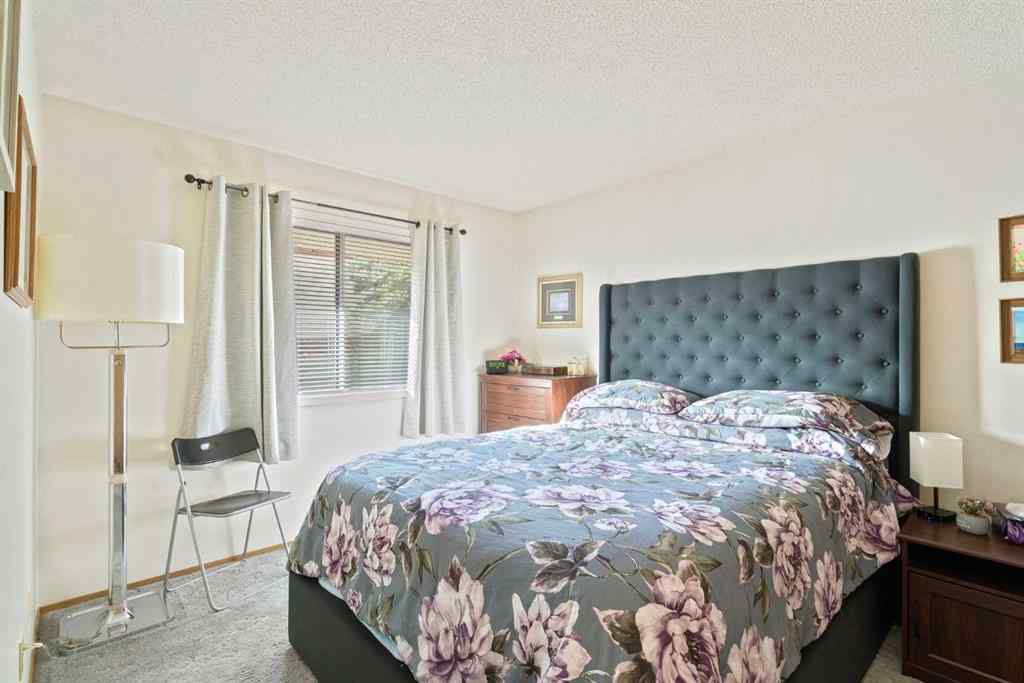 MLS® A2269204 - 40 Sandarac Circle NW in Sandstone Valley Calgary, Residential